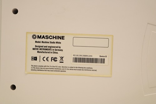 Native Instruments Maschine Studio (White) MIDI Interface - Picture 4 of 13