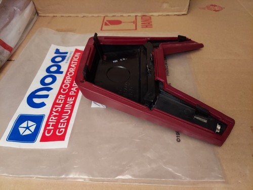 NOS 1981-87 DODGE RAM Pickup Red Horn Pad 1st Gen D & W #4189000-41530 - Picture 10 of 16