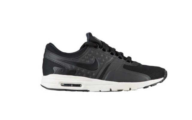 nike shoes color black
