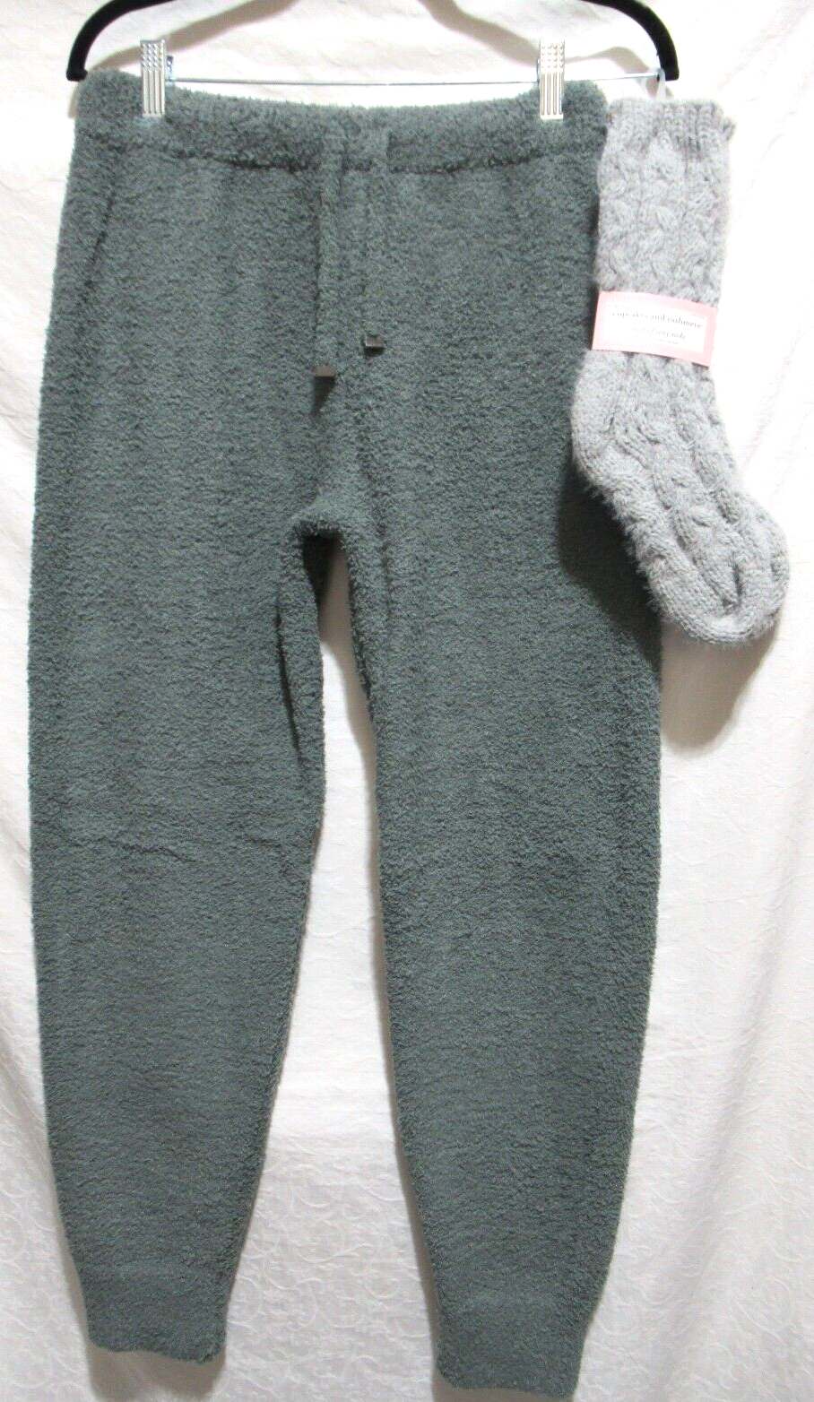 Cupcakes and Cashmere Women's Medium Sage Green Chenille Lounge Bottoms & Socks