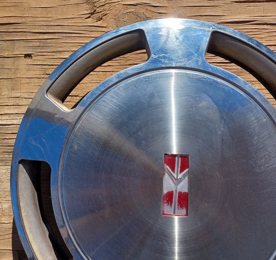 Oldsmobile Cutlass Ciera,88,98 轮毂盖 1985 - 1992 适合 14 英寸车轮 10180873 — 第 2/4 张图片