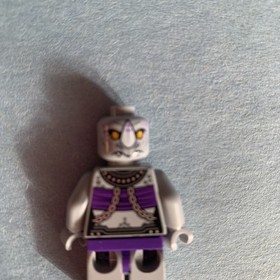 Lego Minifigure - Rinona LEGENDS OF CHIMA: from see 70141 part loc060 