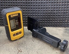 DEWALT DE0892 Digital Red Line Laser Detector for DW088 DW089 Lasers + Bracket