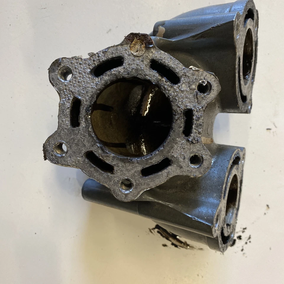 93 SUZUKI TIGERSHARK MONTE CARLO 640 JETSKI выпускной коллектор - Изображение 2 из 2