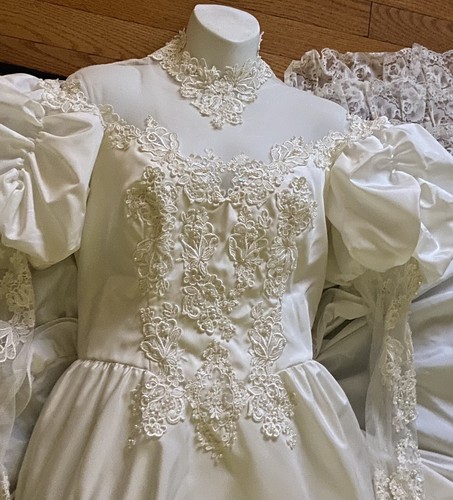 Vestido de novia vintage años 80 mangas hinchadas encaje con tren/velo talla S - Imagen 15 de 18