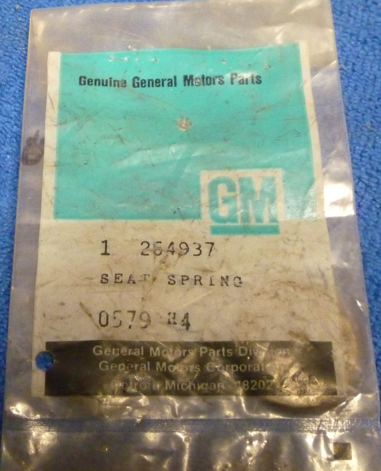 Corvette power steering ball stud spring seat 196375 NOS GM