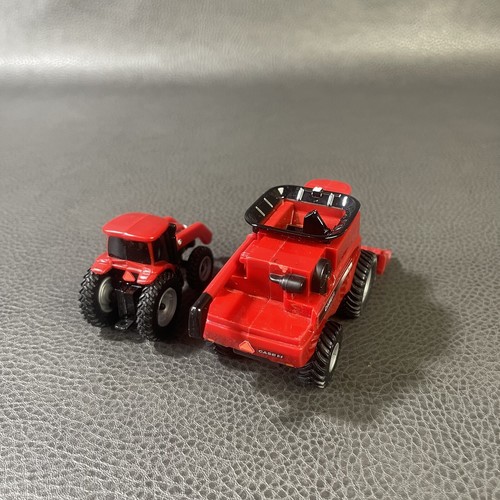 Case/IH AFX 7010 Axial Flow Combine w Corn Head Tractor 1/64 Scale by Ertl Used - Picture 2 of 9