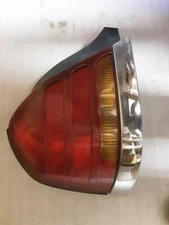 Driver Tail Light Quarter Panel 4 Bulbs Fits 98-03 CROWN VICTORIA 86952