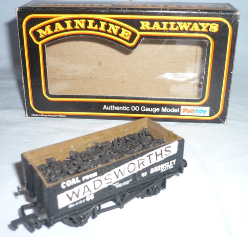 MAINLINE OO GAUGE 5 TABLONES VAGÓN ABIERTO 66 WADSWORTH 37175 EN CAJA con carga | Zustand: Used