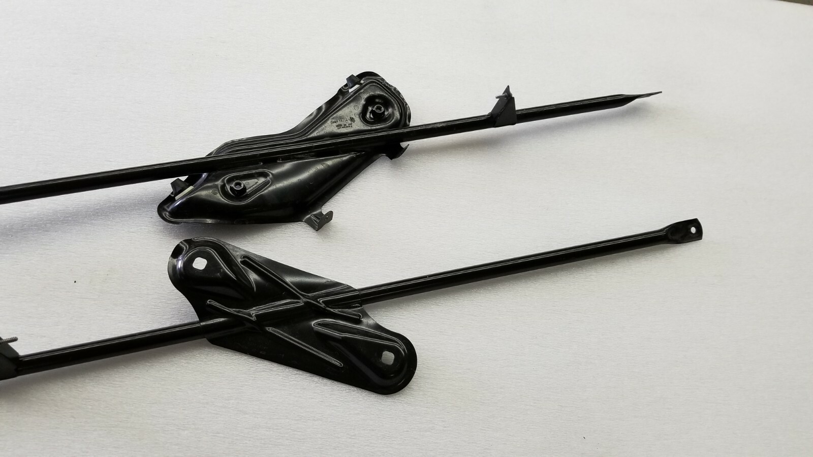 LAMBORGHINI HURACAN LP610 REAR LEFT & RIGHT CROSS BRACE STRUT OEM 4S0813906B