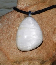 Scolecite Free Form Crystal Stone Pendant Necklace