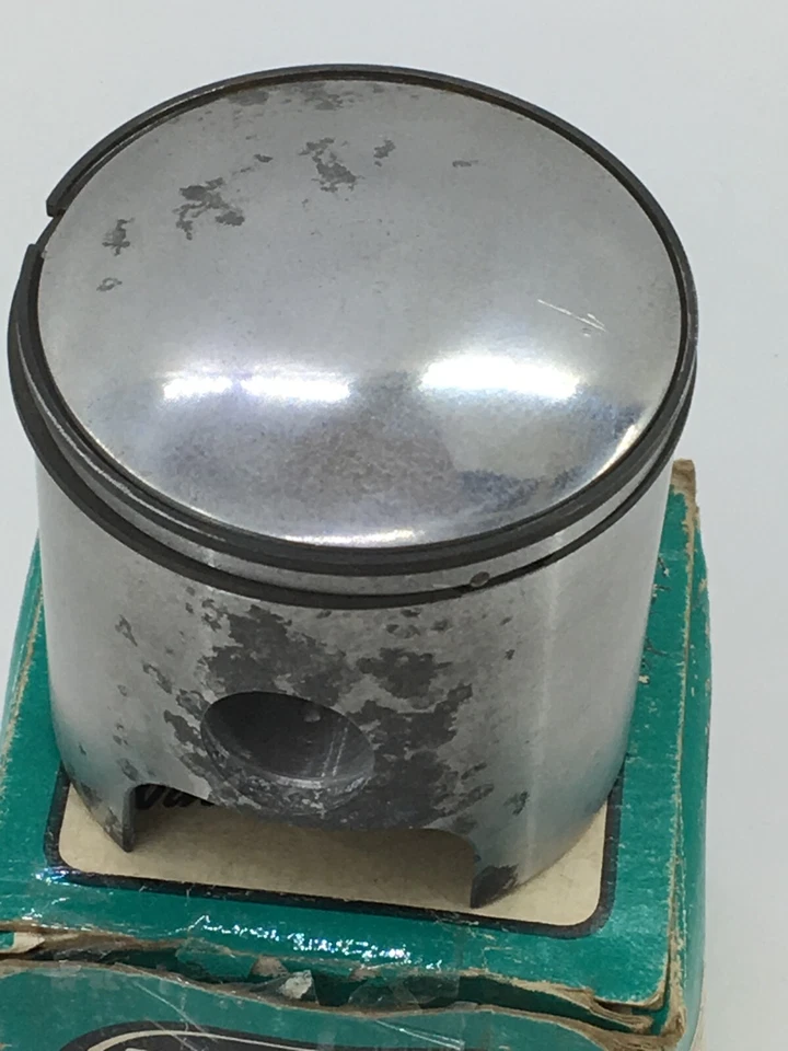 Moto de nieve Ski-Doo Blizzard 440 1970 marca Wiseco pistón de diámetro estándar con anillos Foto 3 de 4