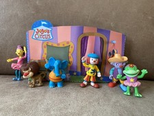 Disney Jojos Circus Figure Lot of 6 w/backdro...