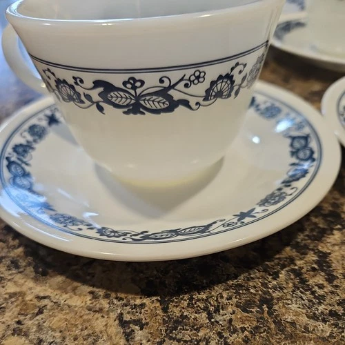 Vintage PYREX Old Town Blue Onion Cups & Corelle Saucers 6 Sets