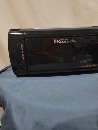 Emerson Research SmartSet Alarm Clock Radio Projector w/FLASHLIGHT ALL WORKS - Picture 7 of 8