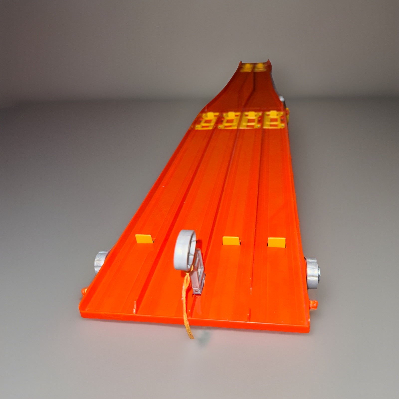 Hot Wheels 4 Lane Elimination Race track 2 Pc Set Retro 2010 Fair Start Launcher