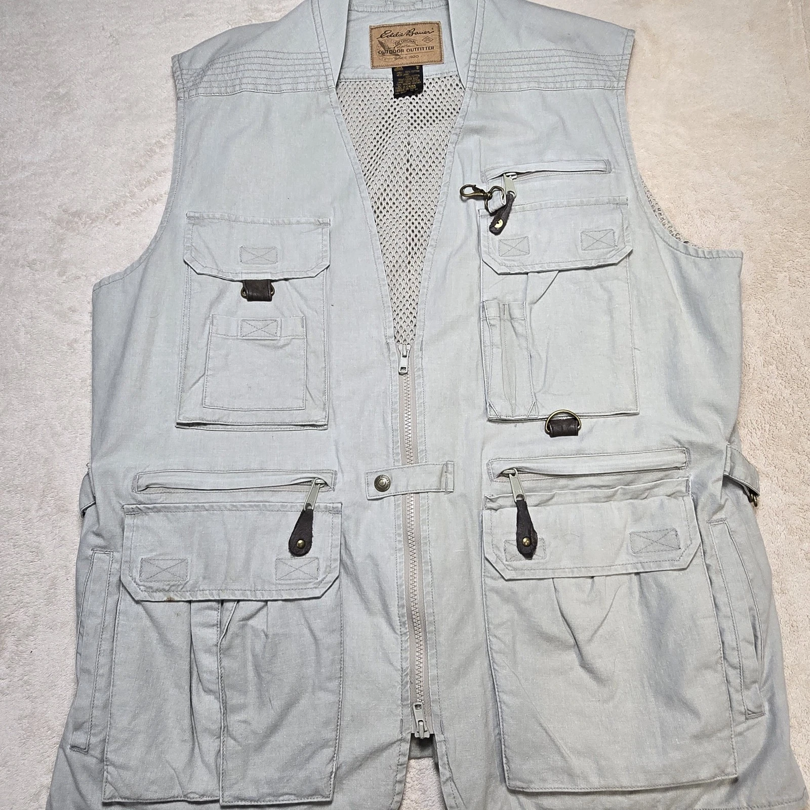 Eddie Bauer Vest Mens Large Beige Utility Full Zip Travel Photography Pockets