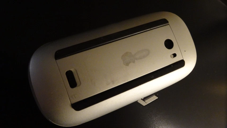 Apple Magic Mouse Bluetooth Wireless Maus - Weiß - Bild 3 von 3