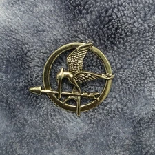 Hunger Games Mockingjay Bird Gold Metal Enamel Pin Badge