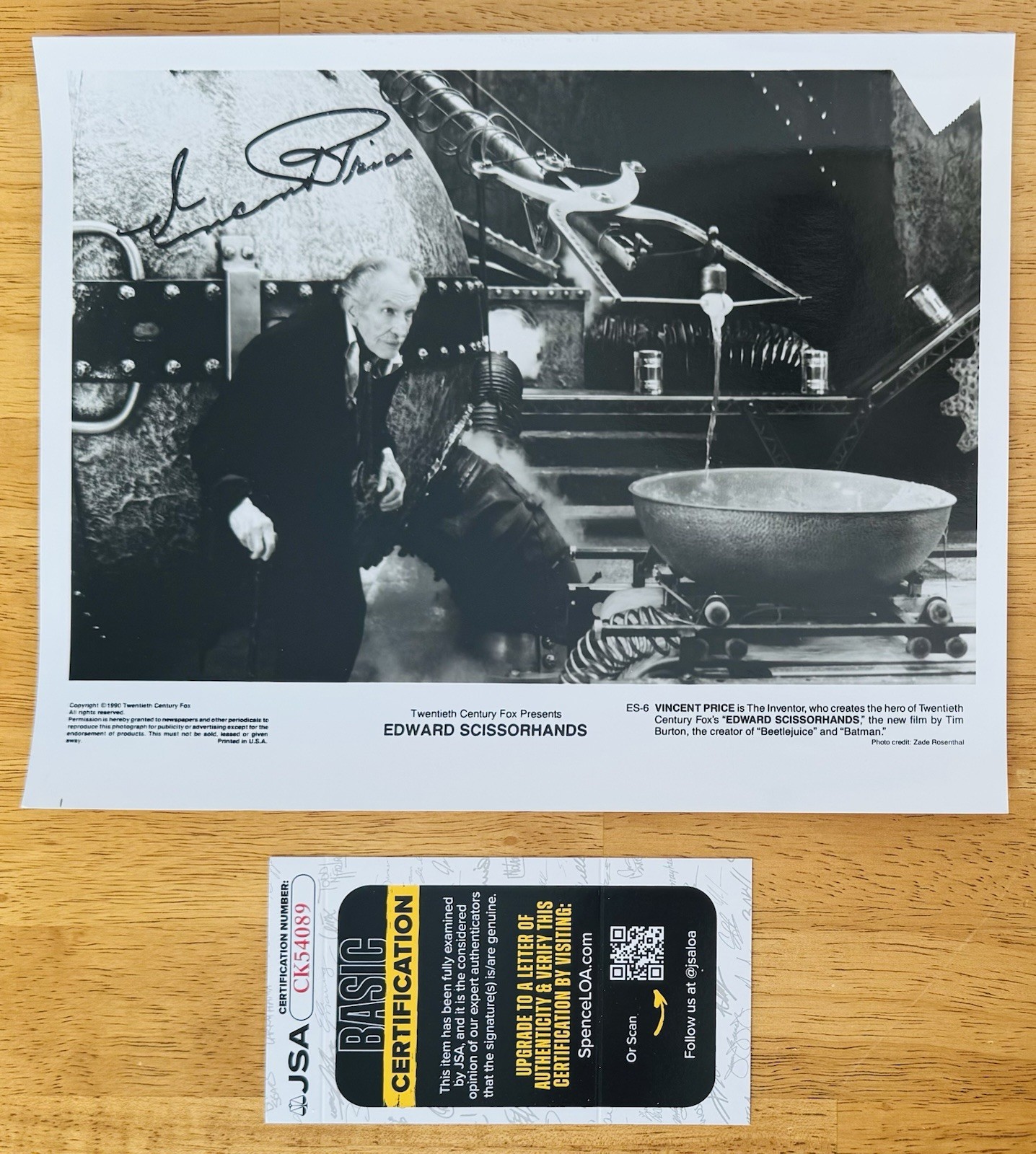 Vincent Price Signed Autographed Edward Scissorhands 8x10 Photo JSA Cert