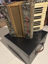 Elektra Accordion Silver pearlescent with Wooden Case