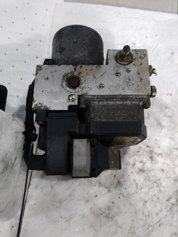 Anti-Lock Brake Part Assembly ABS Fits 03-04 CROWN VICTORIA 563718 - Image 2 of 4