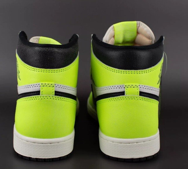 Size 11 - Air Jordan 1 Retro High OG Visionaire Yellow