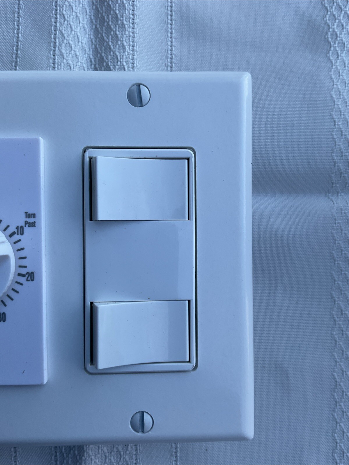 BROAN 62W 60-MINUTE TIME CONTROL With Dbl. Rocker Switches. N.O.S.