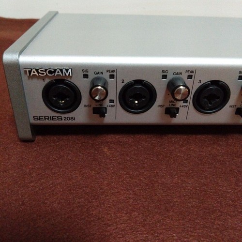 Tascam SERIES 208i USB Audio/MIDI Interface 24bit/192kH Used - Picture 4 of 11