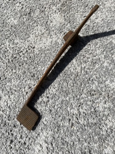 AMC James Francis Barnett rear brake pedal pt no 004092 Maroon - Picture 4 of 4