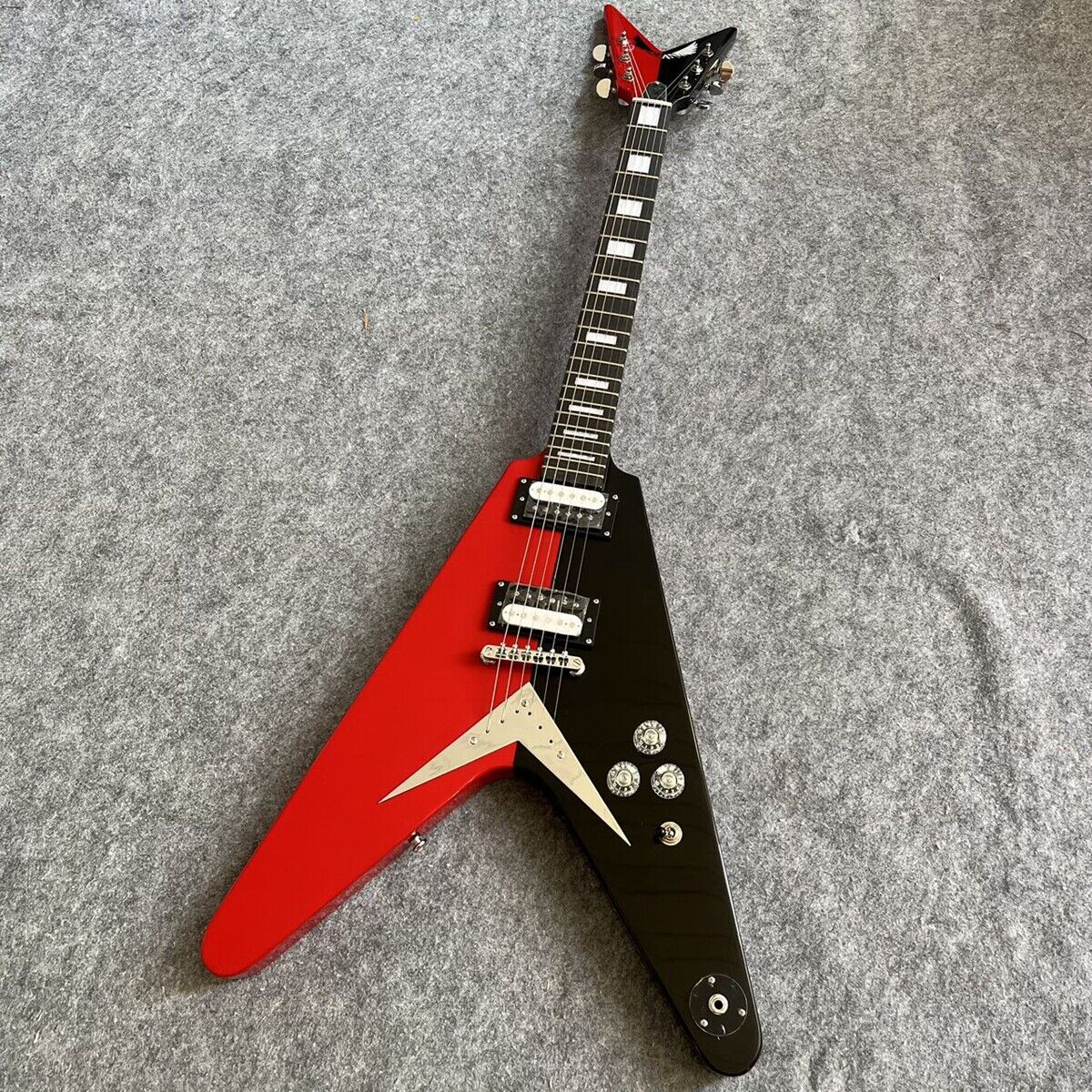 V Shape Wine Red Electric Guitar Finish Gloss Color Red and black