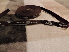 RUBAN BOLDUC HERMES VINTAGE 1997 "L'ANNEE DE L'AFRIQUE" 1M (ou plus en continu)