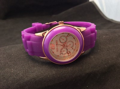 COCO CARMEN Ladies Gold Tone Quartz WATCH Purple Silicon Band New Battery Works