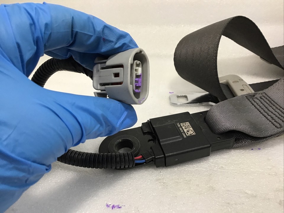 20072012 LEXUS ES350 Front Right Passenger Seat Belt Retractor OEM eBay