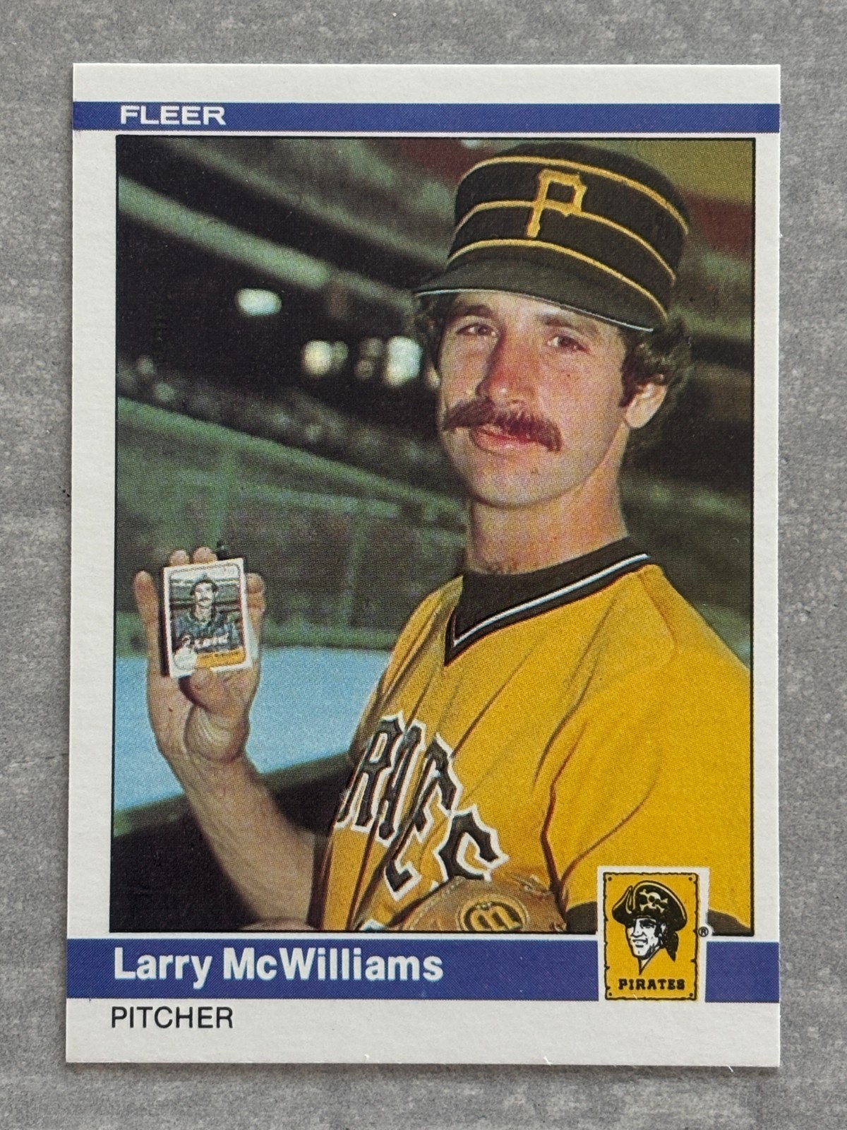 1984 Fleer LARRY MCWILLIAMS Pirates "Holding His Own Card" Strange Funny #256