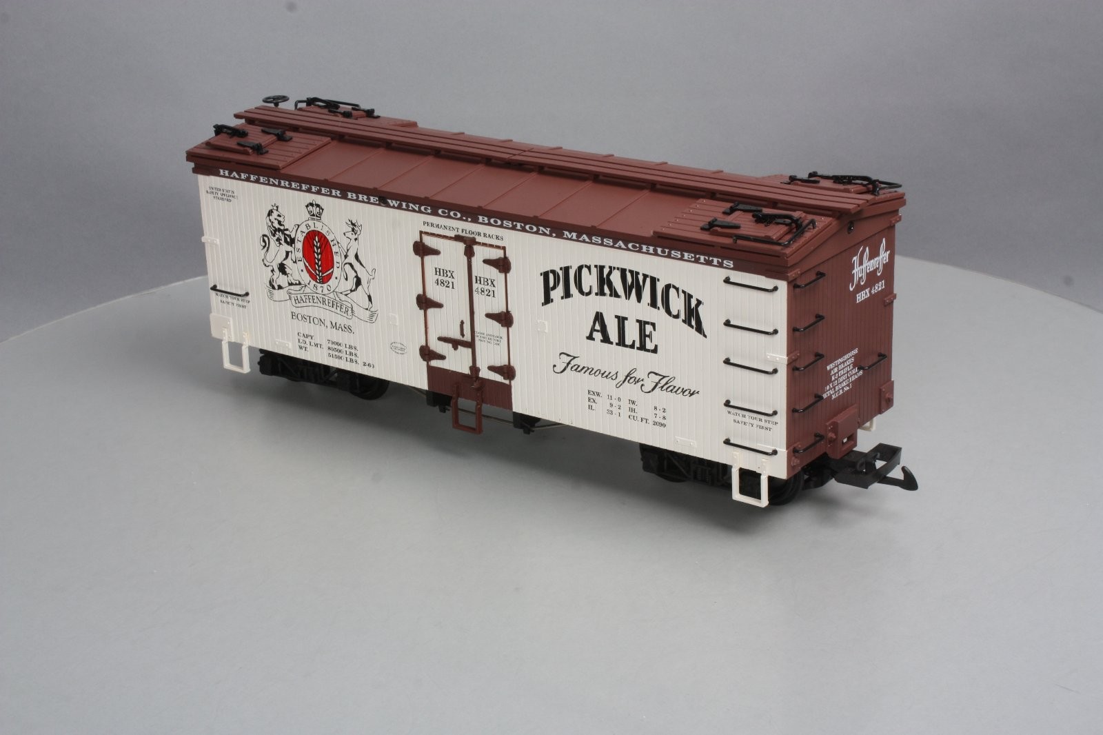 USA Trains 16412 G Scale Pickwick Ale Refrigerator Car