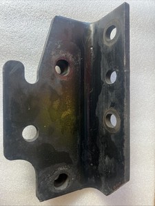 INTERNATIONAL LH BATTERY BOX SUPPORT BRACKET 3625855C1 3625855C3