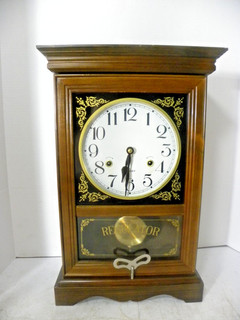 Regulator 31 Day Wall Clock Wood Frame Analog Display Gold Accents WORKS FINE!
