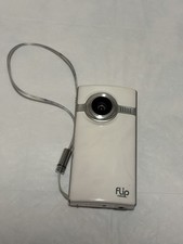 Pure Digital F230W Flip Video White Silver 1.5" Screen USB Video Camera (Parts)