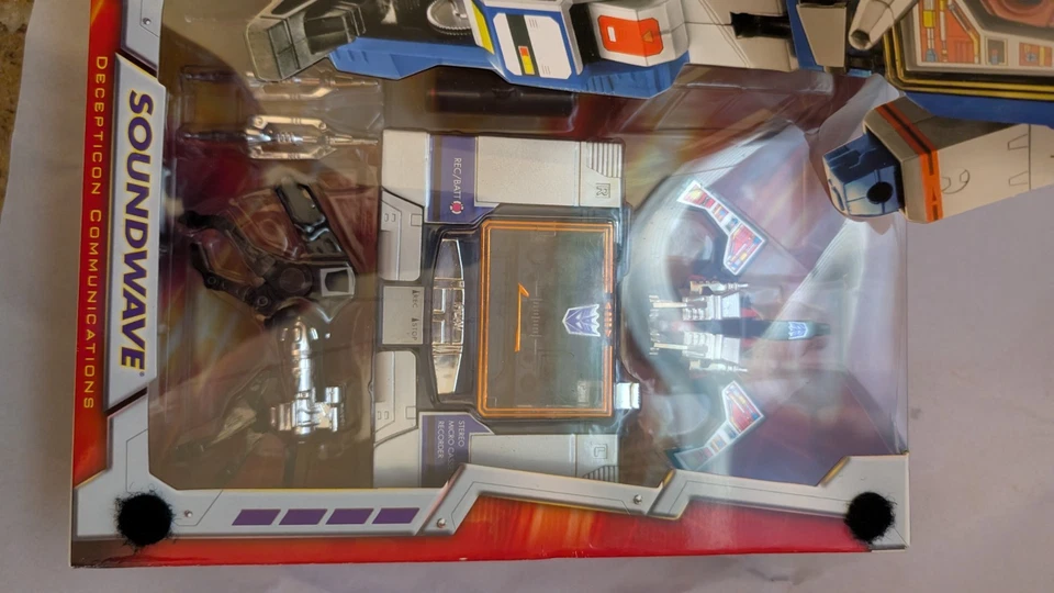 Transformers Commemorative Edition G1 Series 2012 Decepticon SOUNDWAVE Unopened - Image 2 of 4