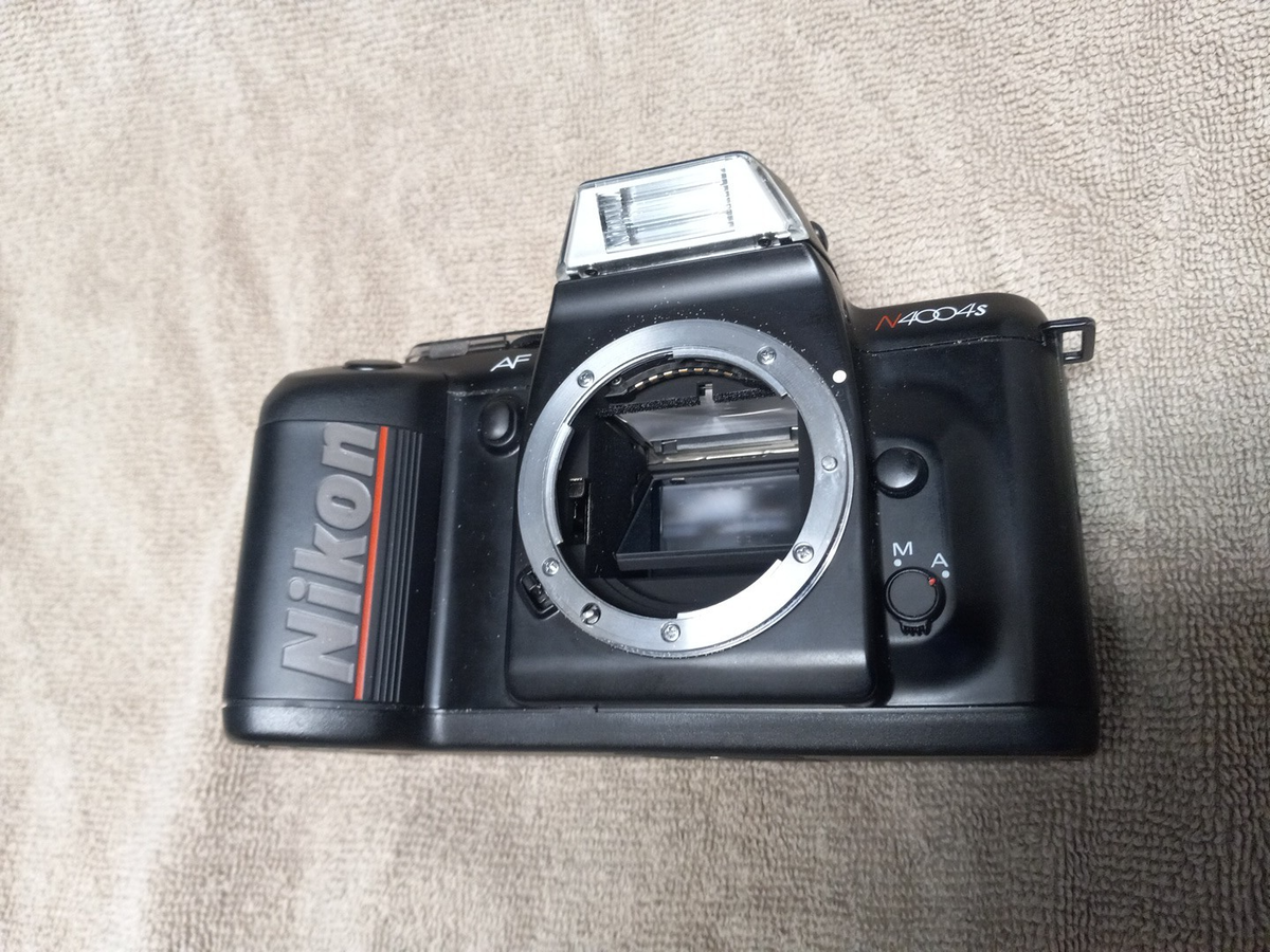 ニコンフィルムカメラNikon N4004 AF Nikon N4004: An Early Autofocus Film SLR - Photographic Historical