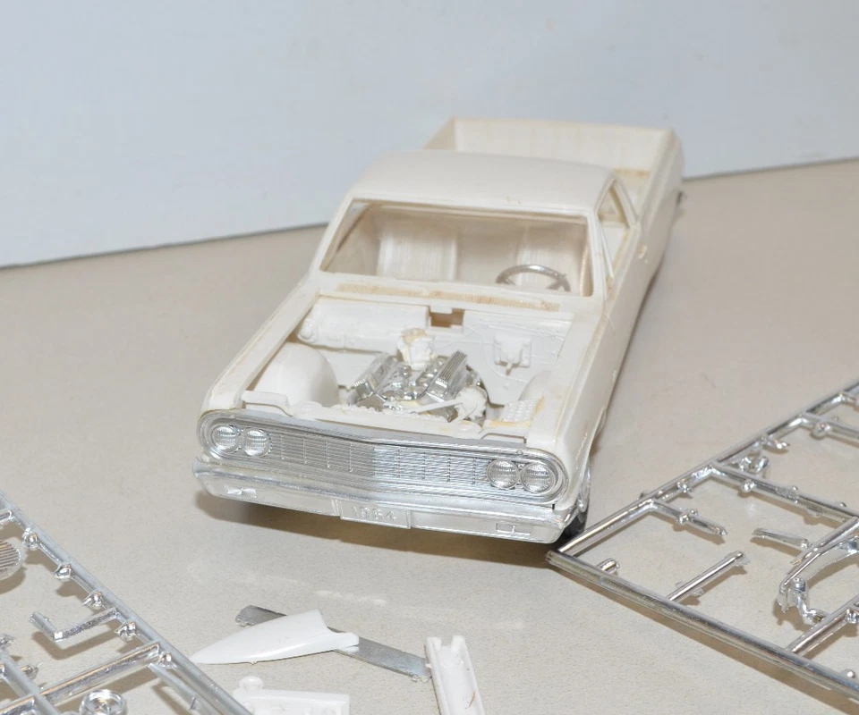 Vintage AMT 1964 CHEVELLE EL CAMINO 3 en 1 Modelo Kit Chatarra Piezas Lote Foto 4 de 4