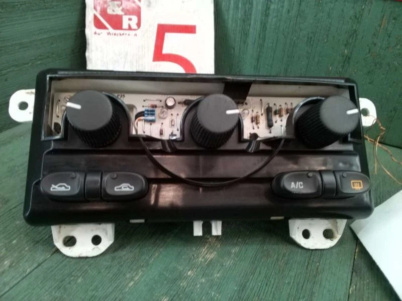 2001-2004 OLDSMOBILE ALERO AC HEAT CLIMATE TEMPERATURE CONTROL OEM - Image 2 of 4