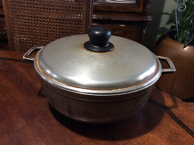 IMUSA 9.5 Inch Diameter Cast Aluminum Cooking Pot Dutch Oven IMUSA 9.5 Inch Diameter Cast Aluminum Cooking Pot Dutch Oven
