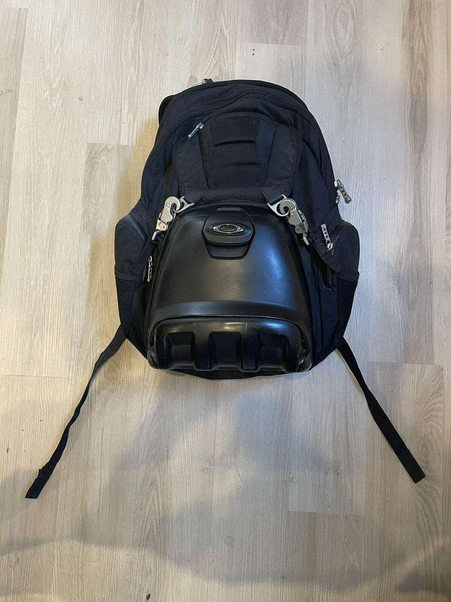 Oakley lunch box store backpack for sale