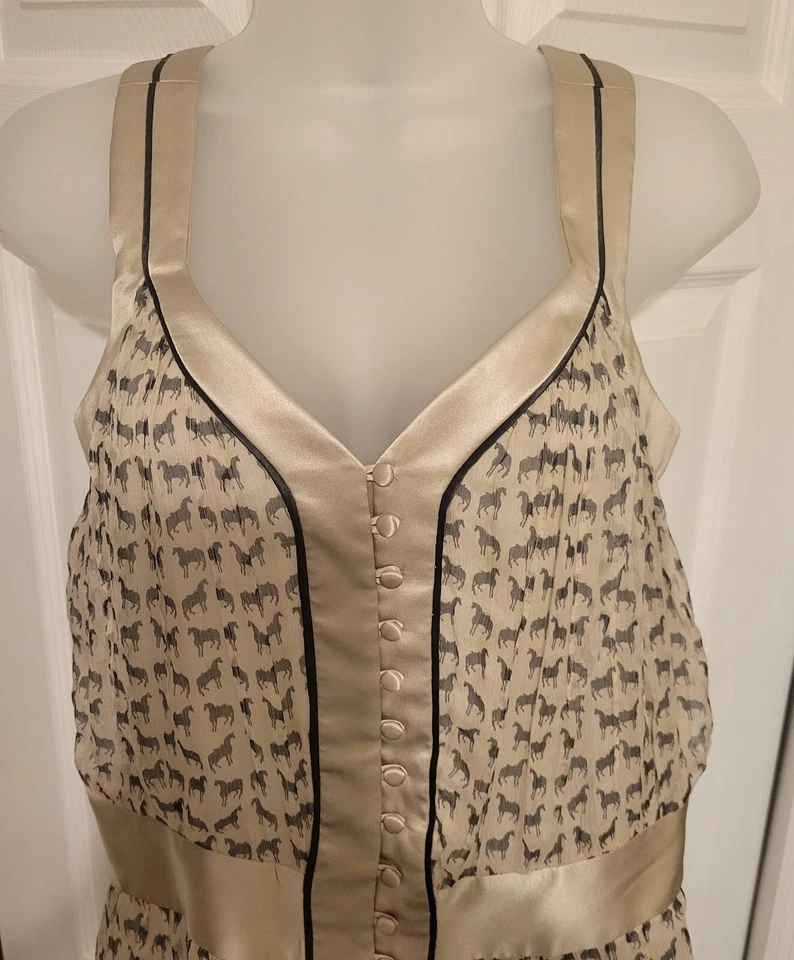 Blusa montura Anthropologie Development de Erica Davies caballo de seda Foto 4 de 4