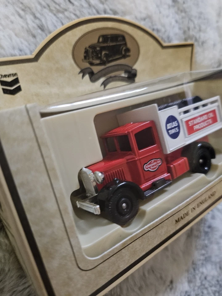 Escala 1/43 feito na Inglaterra fundido em estado perfeito com caixa original - Imagem 2 de 4