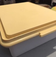 Tupperware Rectangular Sheet Cake Carrier/Storage Harvest Gold - 15” Length