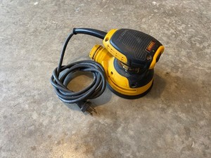 Dewalt DWE6421 5" Hook & Loop 12,000 OPM Random Orbit Sander Fair Shape