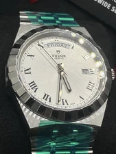 TUDOR Royal 28600. 41mm BRAND NEW, Unworn Full Set. Box , Booklets, Card 6/2025